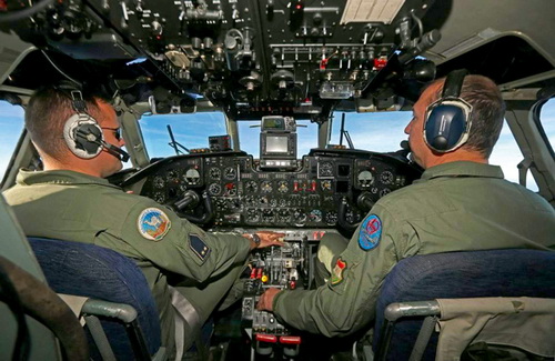 A modernizált pilótafülkében már GPS is segíti a navigációt