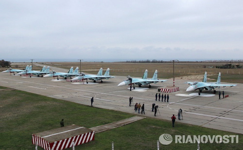 Oroszország harci repülőgépeket telepített a Krímbe