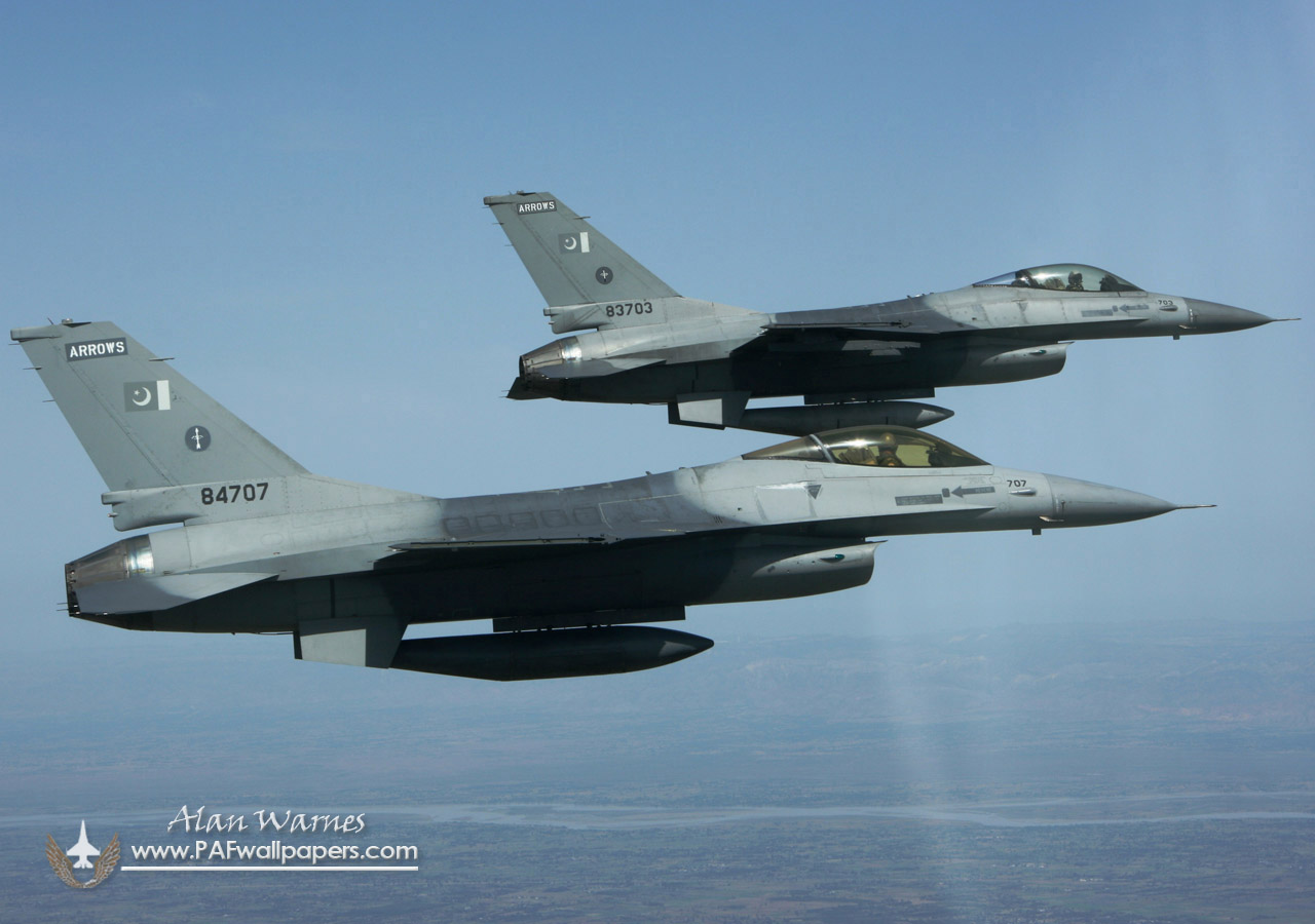 Pakisztáni F-16 géppár