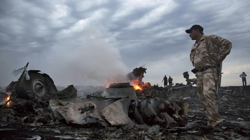 A maláj Boeing 777-es katasztrófája Ukrajnában