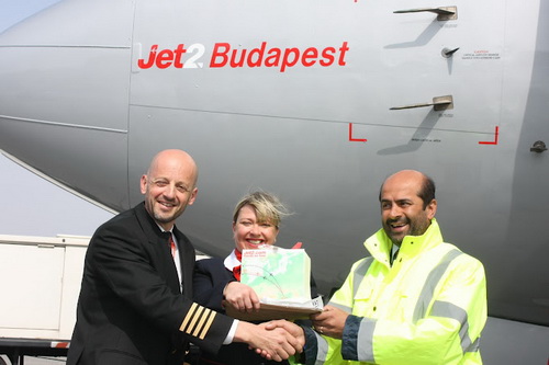„Budapest” nevü géppel indított a Jet2.com leedsi járata