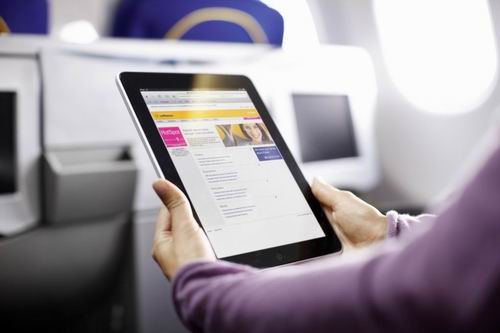 A Lufthansa újraindította fedélzeti internet szolgáltatását, a FlyNet-et